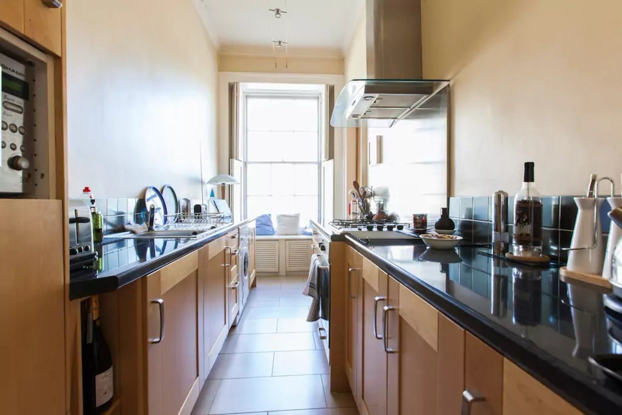 Apartment 1 Bedroom New Town Flat Sleeps 2