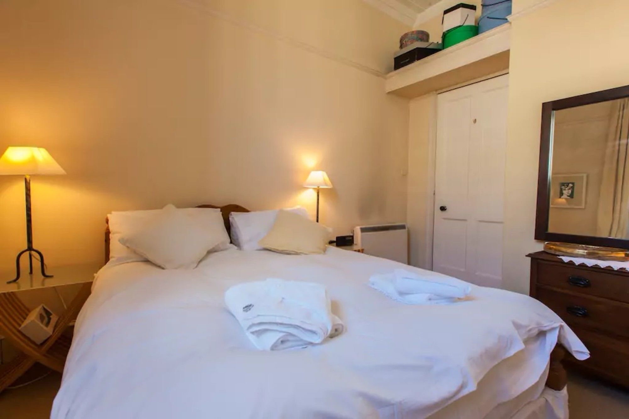 Apartment 1 Bedroom New Town Flat Sleeps 2 *